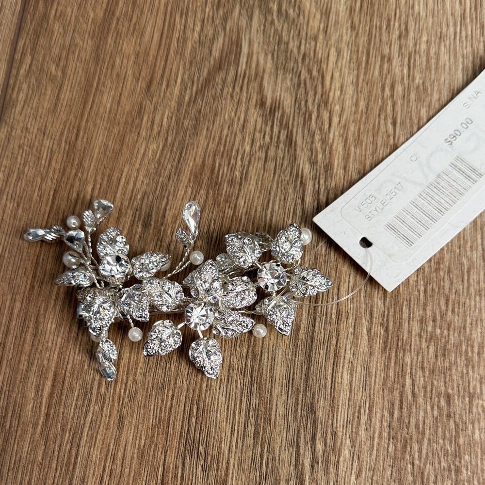 Envogue Silver Crystal Floral Hairpiece